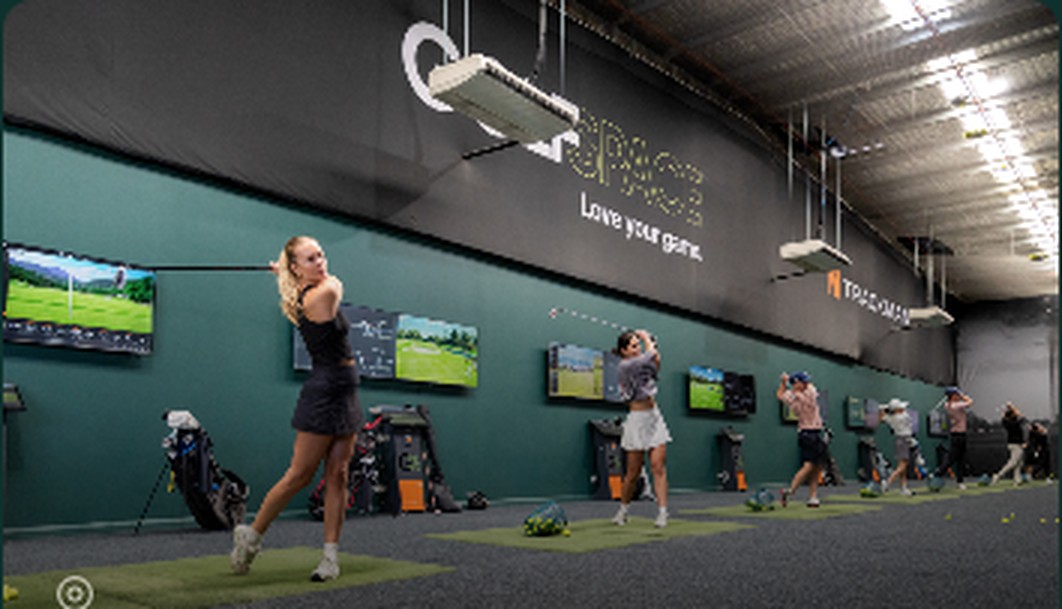 8 Lane TrackMan Driving Range